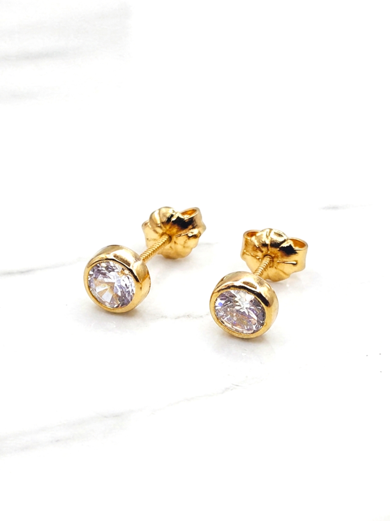 Aros redondos luz circon 6 mm Oro 18k  4