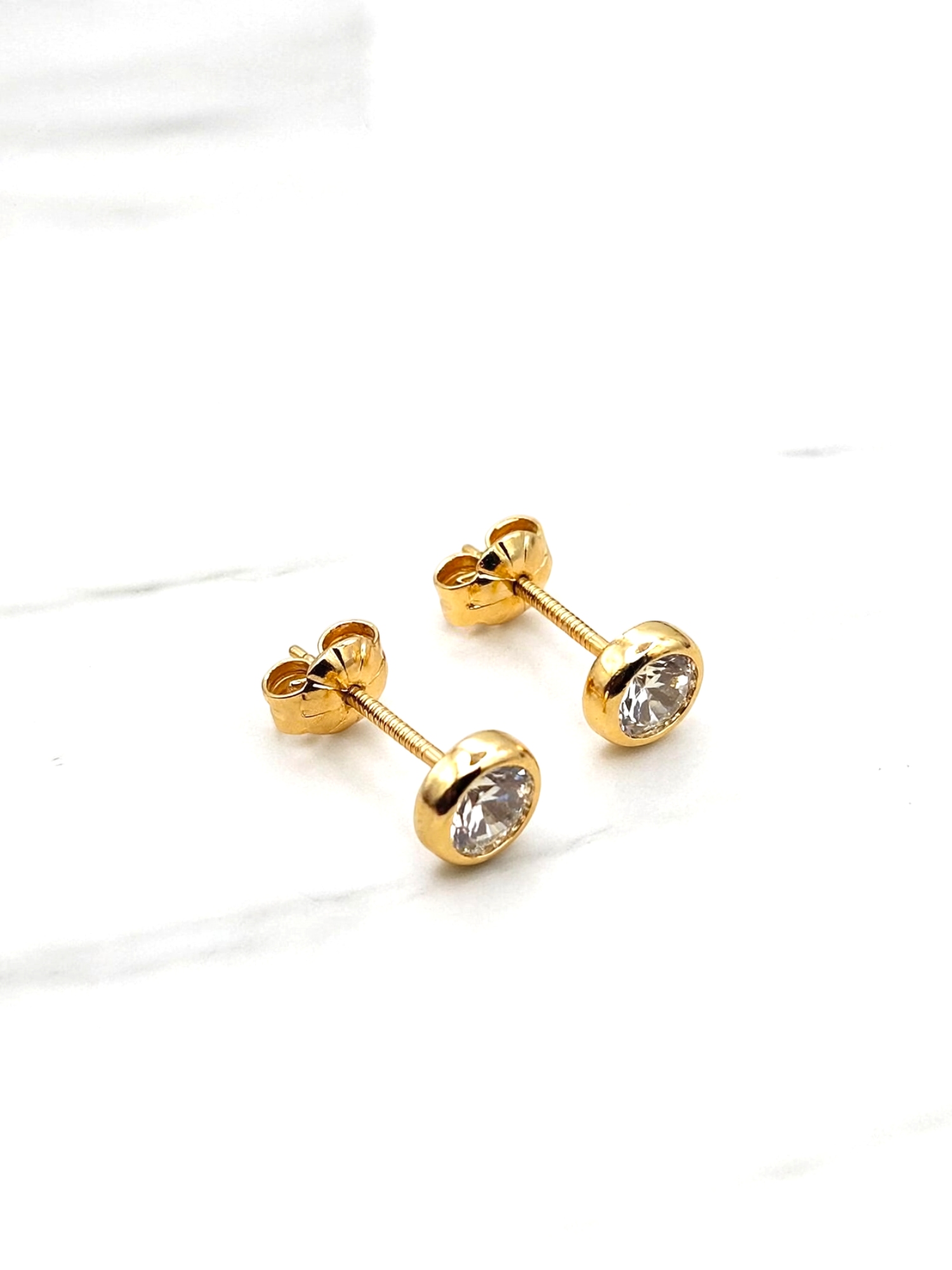 Aros redondos luz circon 6 mm Oro 18k  5