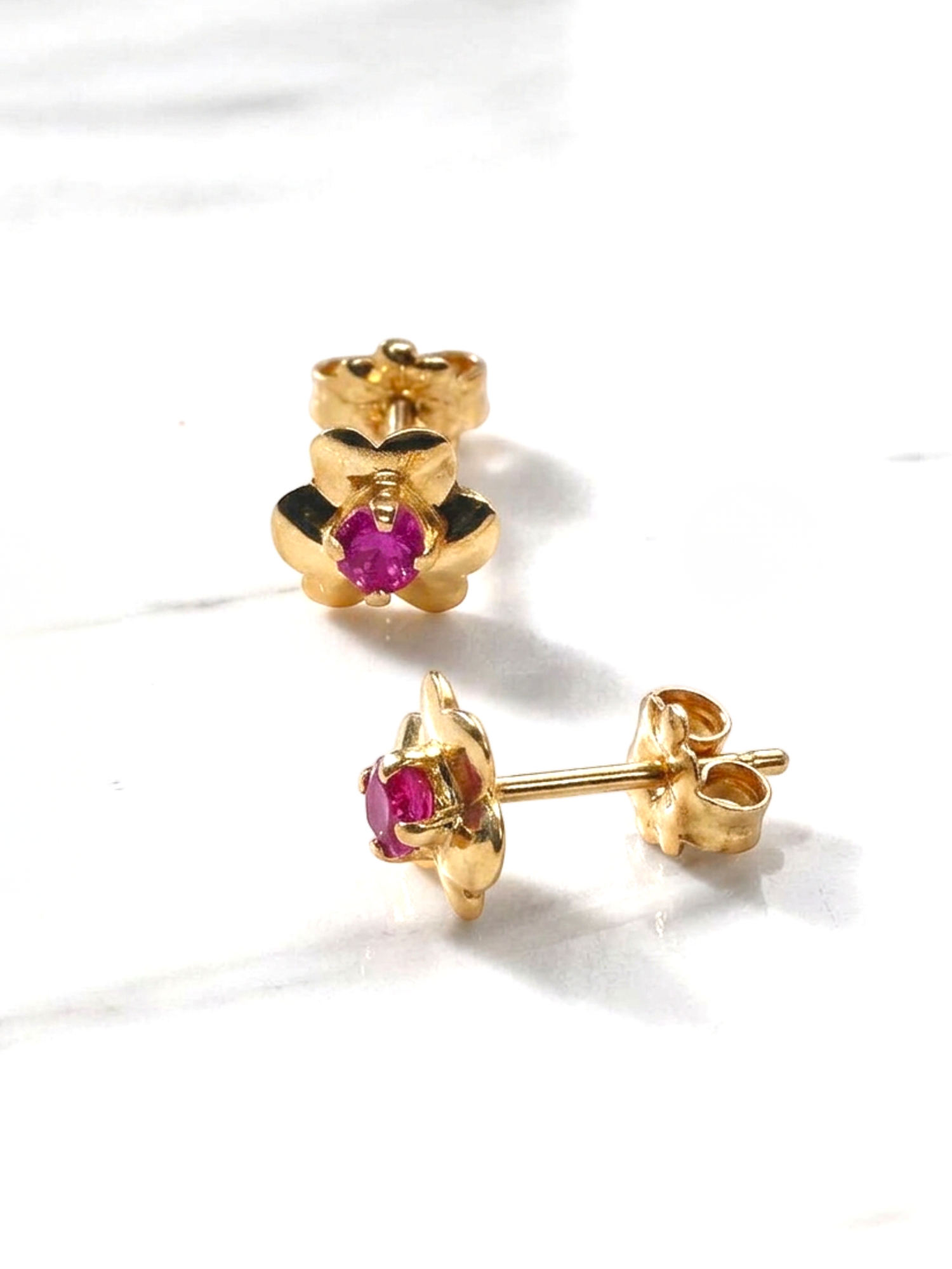 Aros trébol rubí medianos Oro 18k 3