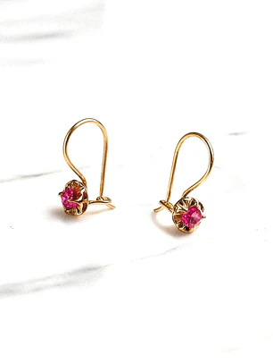 Aros chaton con gancho rubí grandes Oro 18k