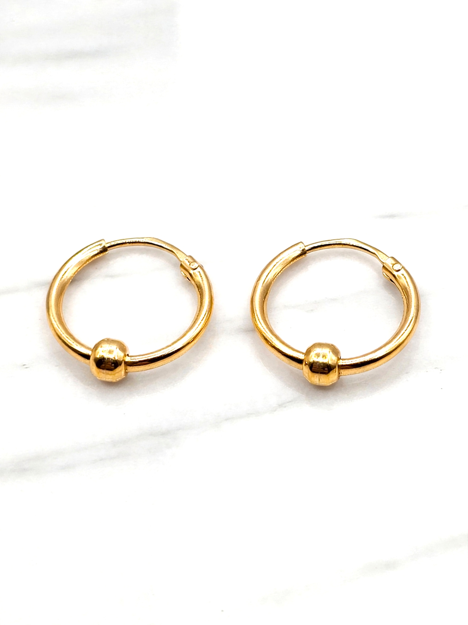 Aros argolla tubo bolitas medianos Oro 18k 2