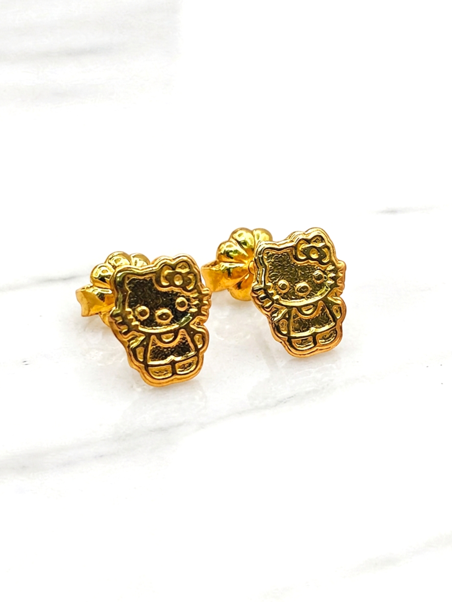 Aros Hello Kitty 9 mm Oro 18k  4