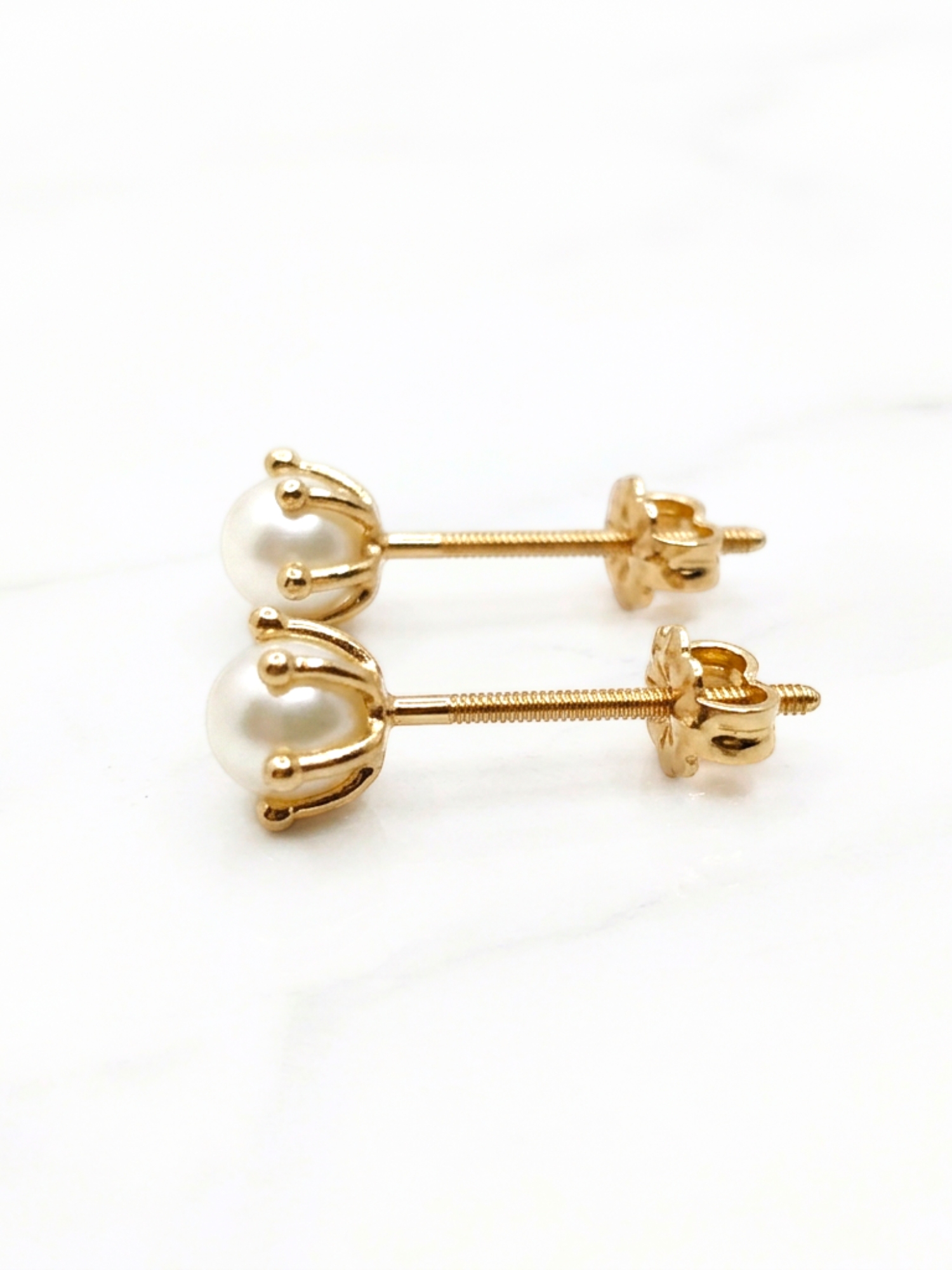 Aros pistilo perla cultivada medianos Oro 18k 3