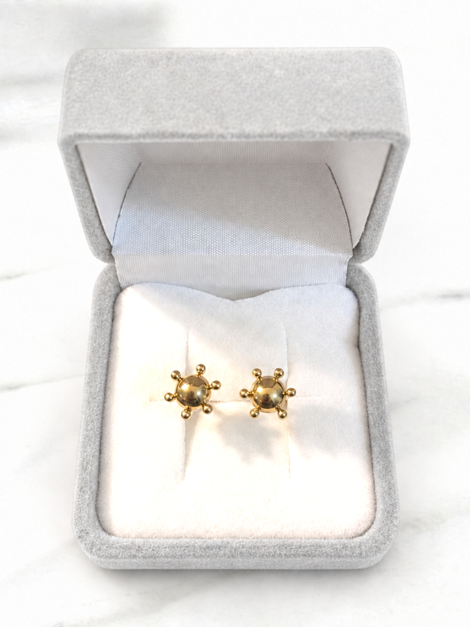 Aros pistilo bolita medianos Oro 18k 1