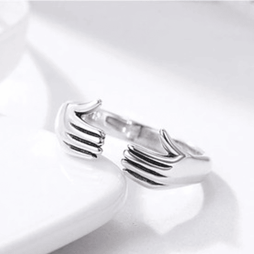 Anillo Manos Abrazo Plata 925 2