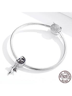 Charm Gato con Alas Bajo La Luna y Estrellas Plata 925