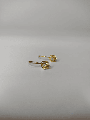 Aros colgante doble flor relieve circón 1.3grs Oro 18k