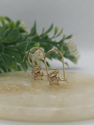 Aros Chatón italiano rosa de Francia gancho fijo 2.2 grs Oro 18k