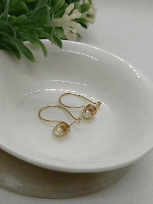 Aros colgante perla cultivada 1.5 grs Oro 18k