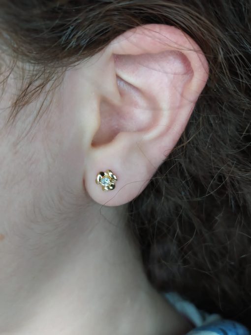 Aros trébol circón 1.3 grs Oro 18k 2