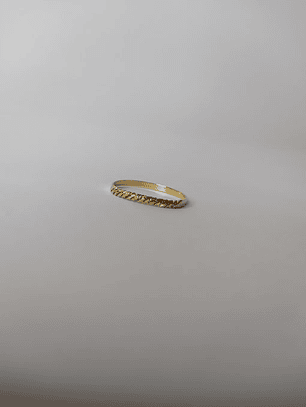 Anillo Juvenil turbillón 1.4 grs Oro 18k