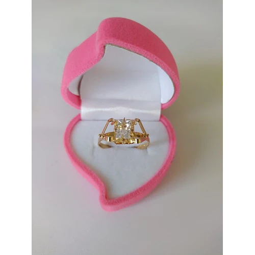 Anillo Chatón rectángular garra circón 2.7 grs Oro 18k