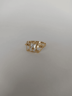 Anillo Chatón rectángular garra circón 2.7 grs Oro 18k