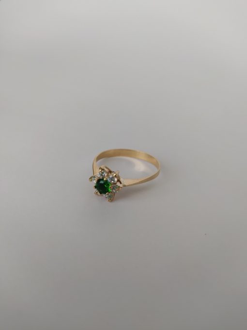 Anillo Roseta grande Esmerada y circónes 2.7 grs Oro 18k 3