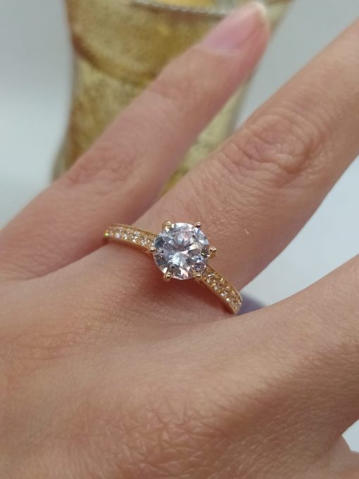 Anillo solitario cintillo circón 4 grs Oro 18k 5