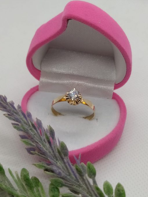 Anillo Chatón redondo circón 2.2 grs Oro 18k 2
