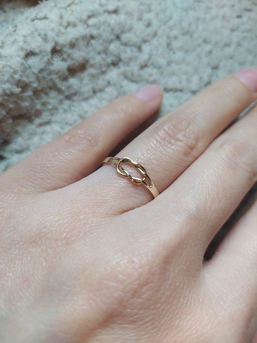 Anillo nudo 1.3 grs Oro 18k 1