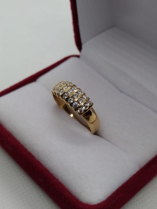Anillo medio cintillo triple circón 4 grs Oro 18k 1