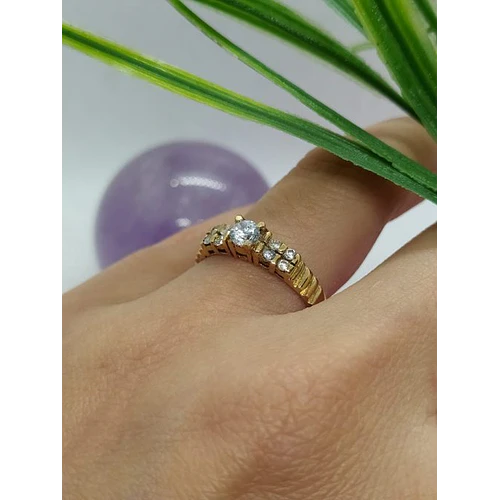 Anillo prana circón 3.5 grs Oro 18k