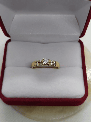 Anillo prana circón 3.5 grs Oro 18k