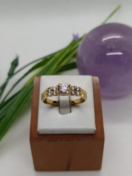 Anillo prana circón 3.5 grs Oro 18k 3