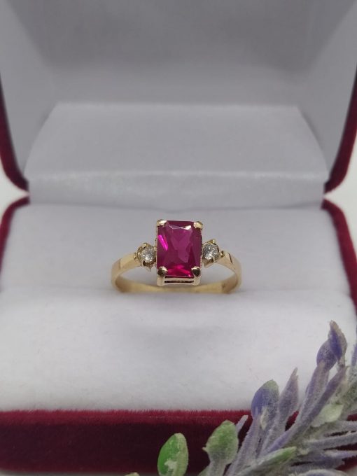 Anillo rubí rectangular con circón al borde 3 grs Oro 18k 2