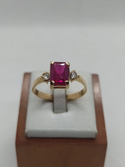 Anillo rubí rectangular con circón al borde 3 grs Oro 18k 5