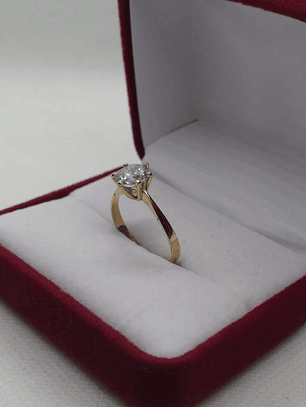 Anillo solitario circón 6 grifas 2.4 grs Oro 18k