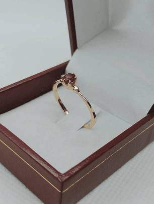Anillo solitario rubí 2 grs Oro 18k