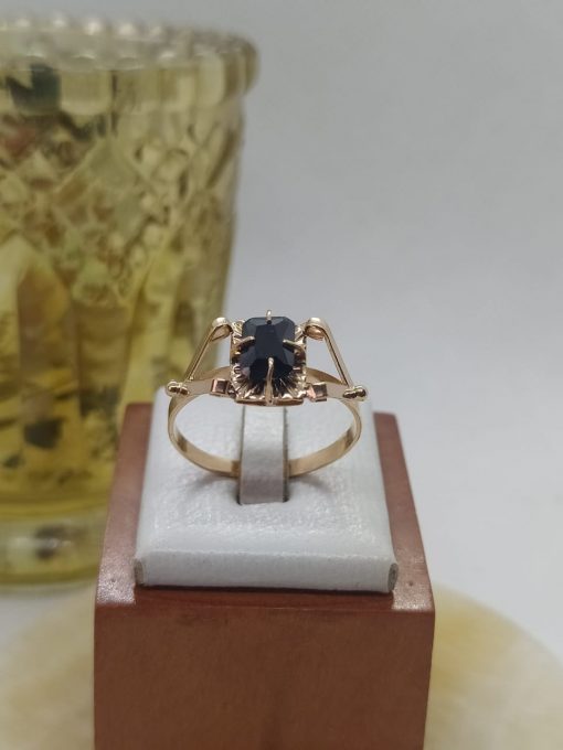 Anillo Chatón garra onix 2.7 grs Oro 18k 3