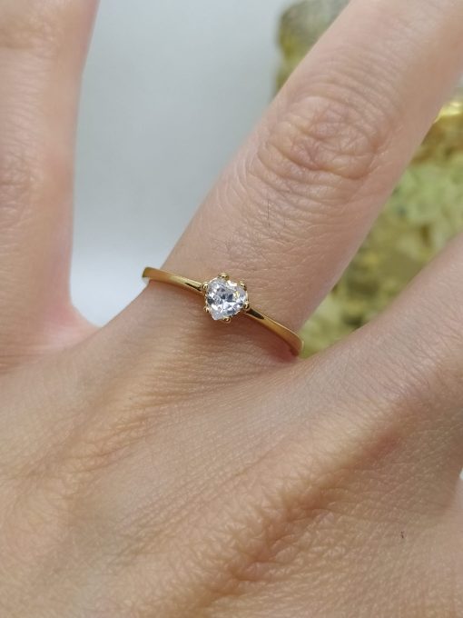 Anillo solitario corazón circón 2.3 grs Oro 18k 1