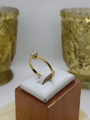 Anillo solitario corazón circón 2.3 grs Oro 18k