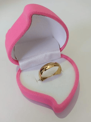 Argollas 5 mm modelo media caña 5 grs Oro 18k