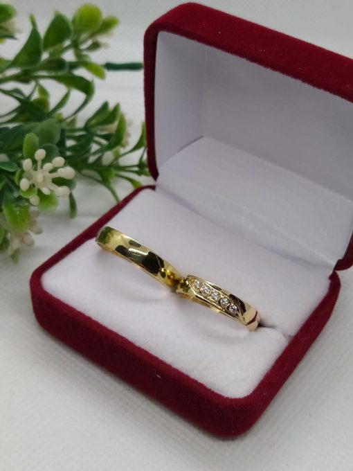 Argollas media caña 5 mm 8 grs Oro 18k 4