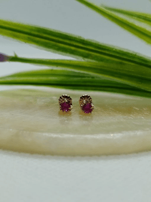 Aros Chatón rubí 4.5 mm para recién nacido Oro 18k