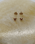 Aros Chatón italiano 4 mm rubí 1 gr Oro 18k