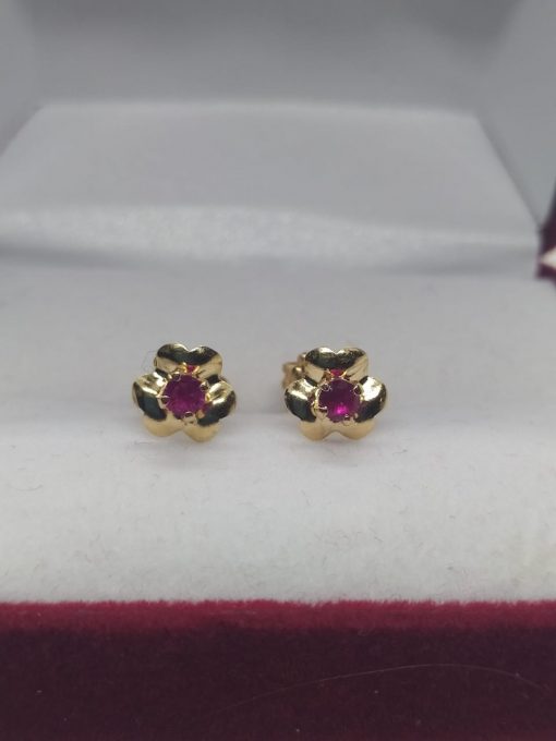 Aros trébol rubí 1.3 grs Oro 18k 1