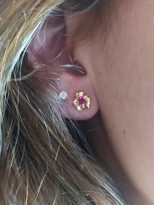 Aros trébol rubí 1.3 grs Oro 18k 4