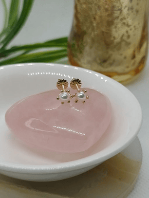 Aros pistilo perla cultivada 3.5 mm 1.2 grs Oro 18k