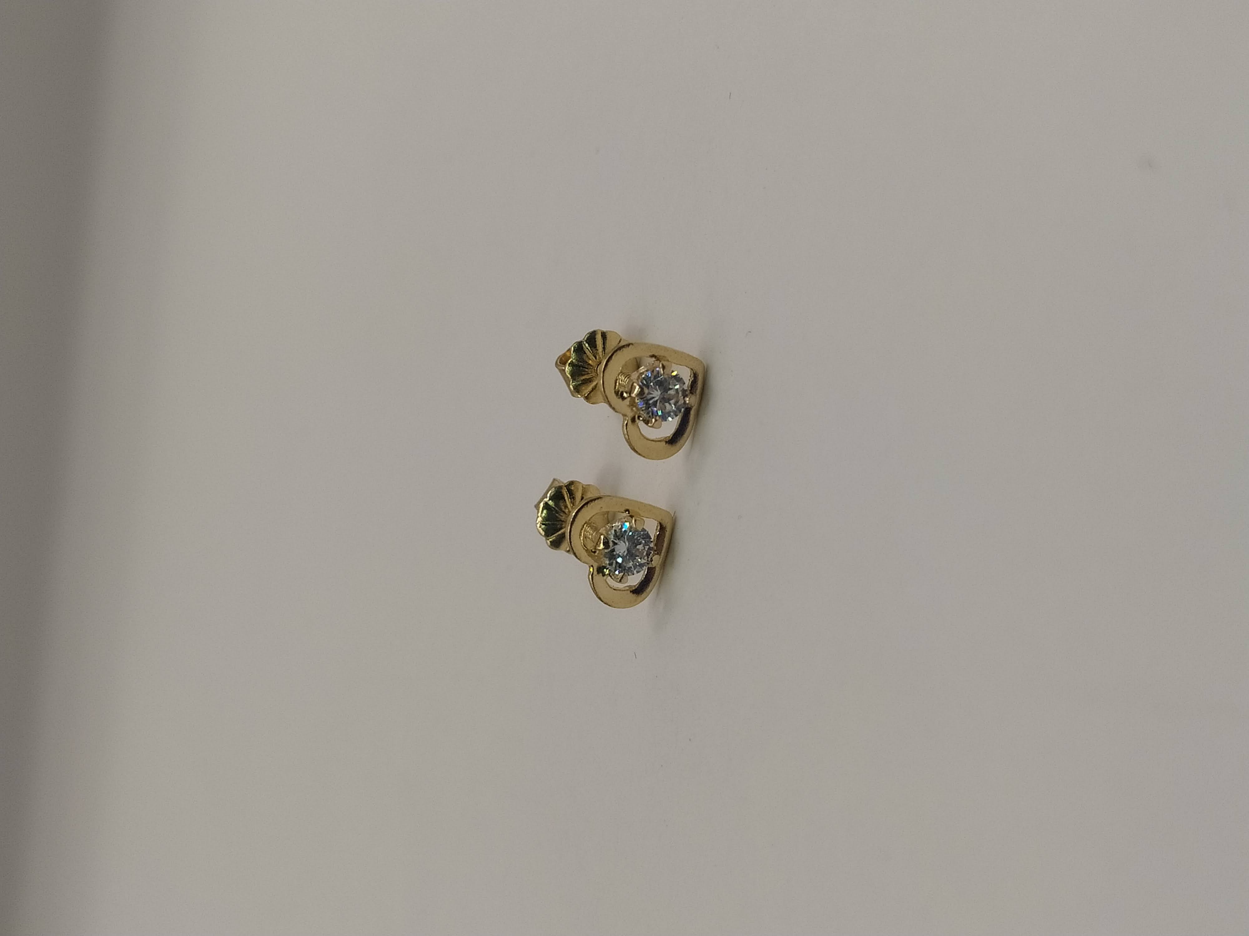 Aros corazón con circón 7 mm de Oro 18k 2
