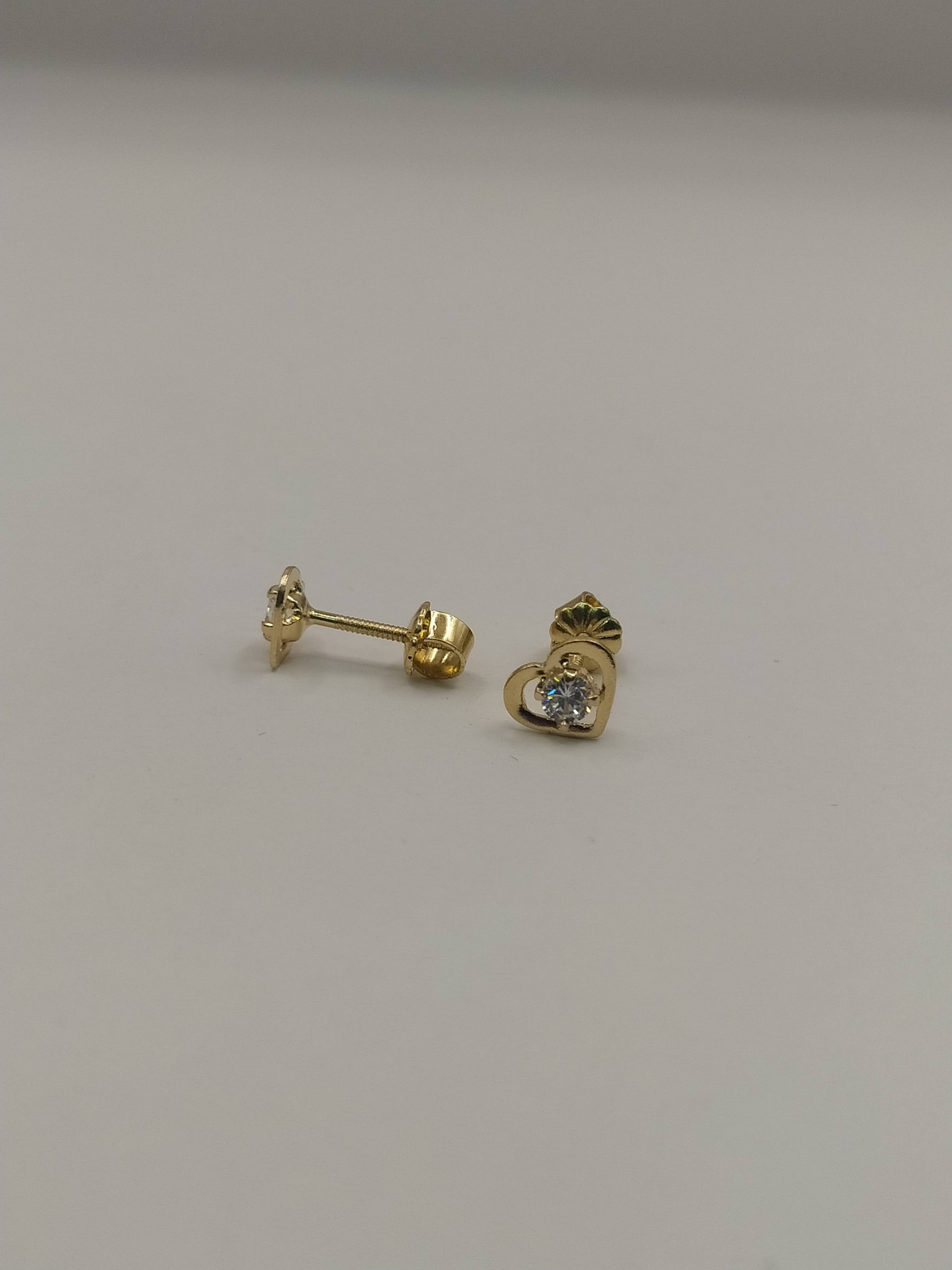 Aros corazón con circón 7 mm de Oro 18k 3