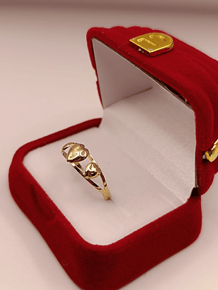 Anillo tres corazones 1.4 grs de oro 18k