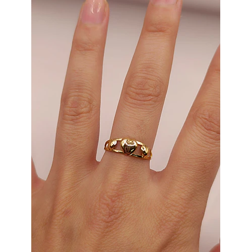Anillo tres corazones 1.4 grs de oro 18k