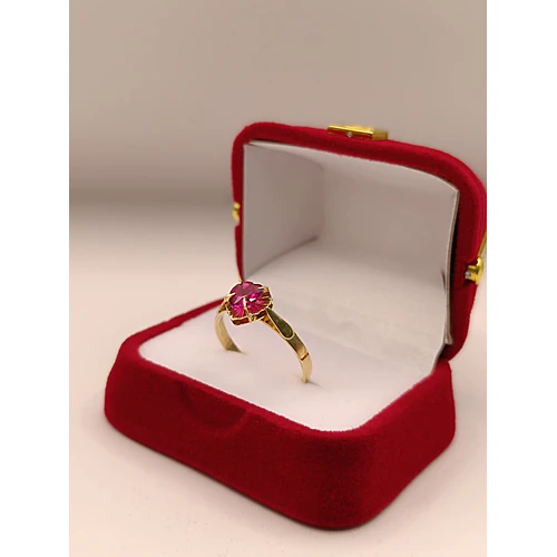 Anillo chatón corazón rubí 2 grs oro 18k