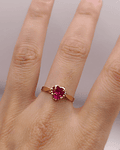 Anillo chatón corazón rubí 2 grs oro 18k