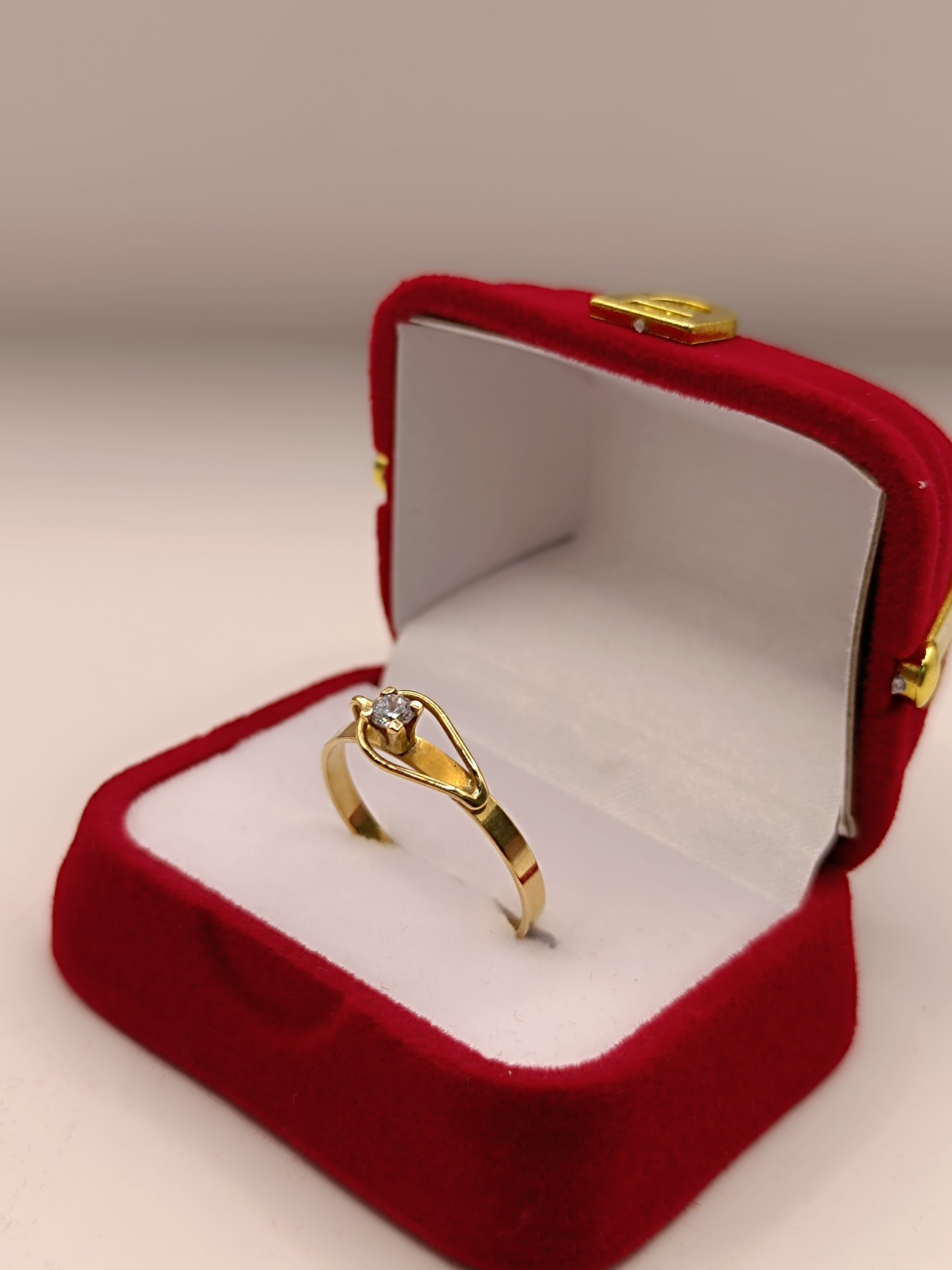 Anillo cinturón circón juvenil 1.7 grs Oro 18k 2