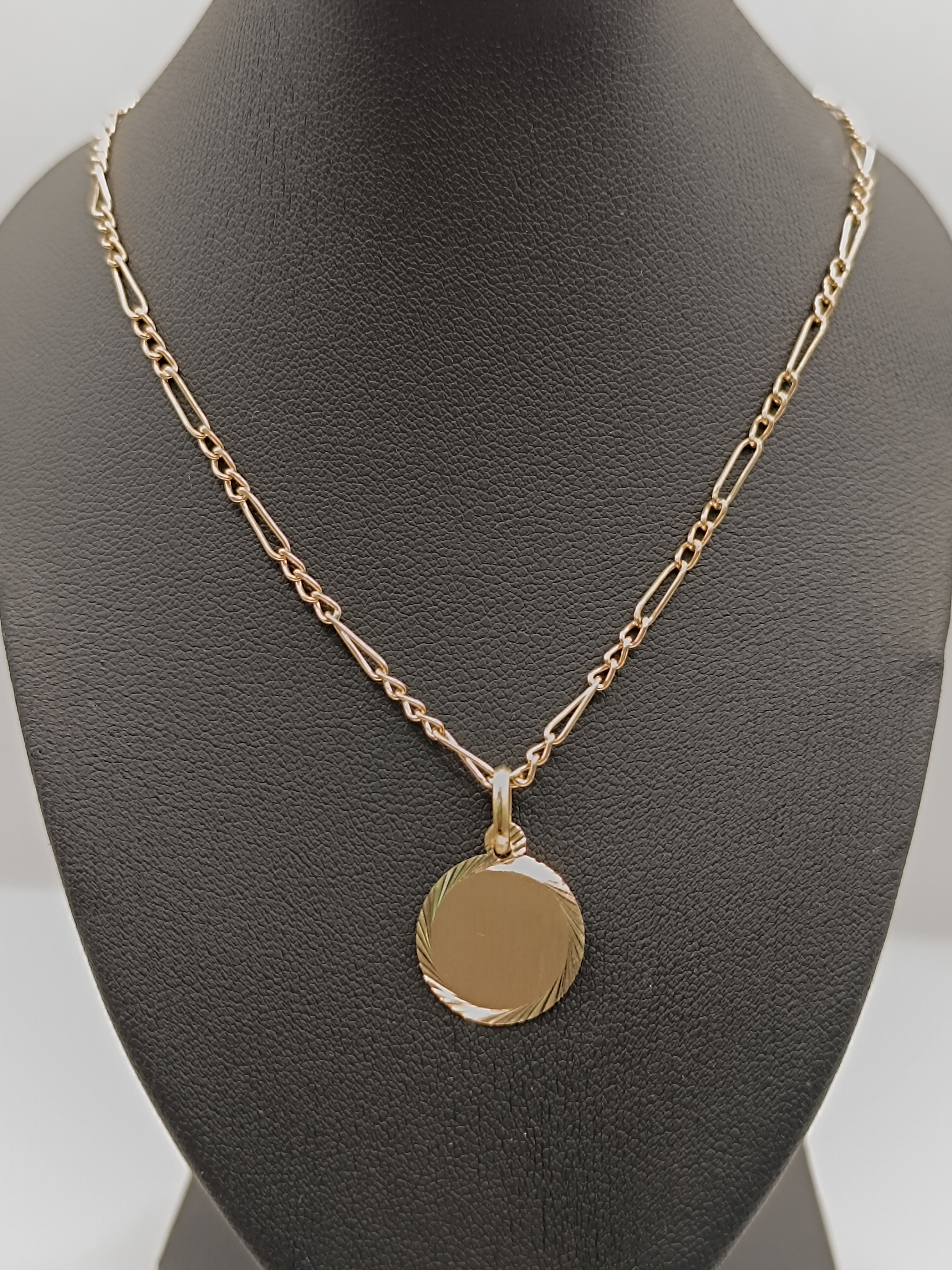 Cadena cartier 60 cm con disco 7.0 grs Oro 18k 2