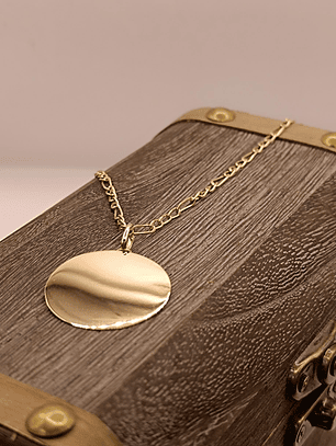 Cadena cartier 60 cm con disco 3 cm 11 grs Oro 18k