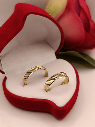Argollas de matrimonio satinadas diagonal 5 mm 5 grs Oro 18k