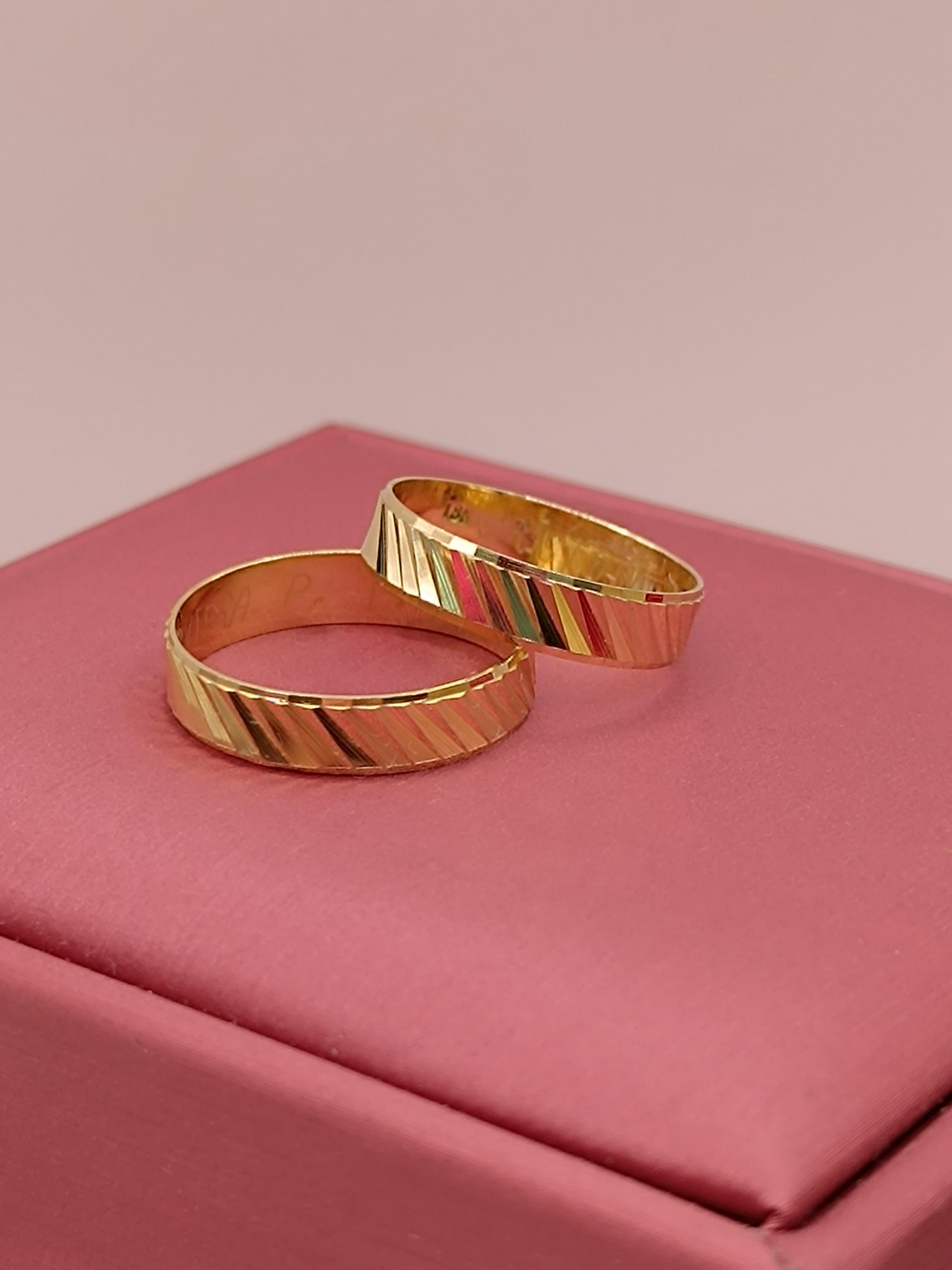 Argollas de matrimonio satinadas diagonal 5 mm 5 grs Oro 18k 3